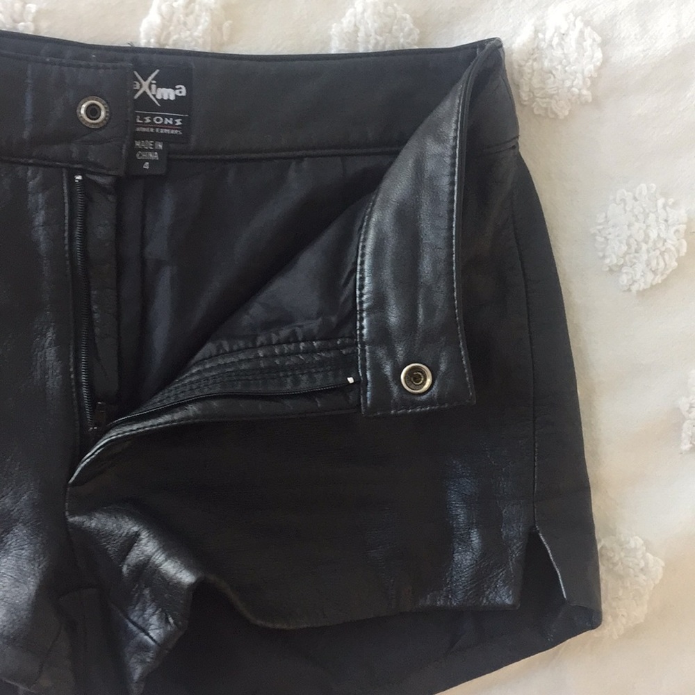 Vintage Maxima Wilson’s Leather size4 black shorts
